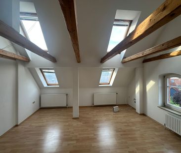 Großzügige 2-Zimmer Dachgeschosswohnung mitten in Seelze - Foto 1
