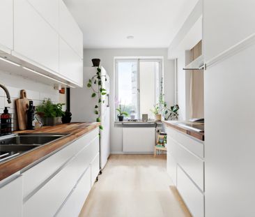 Gullmarsvägen, Årsta - Photo 1