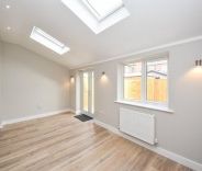 3 bed House - Terraced for Rent - Photo 1
