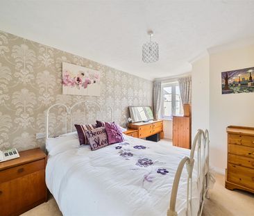 Greenacres Lodge, Warlingham, Surrey - Photo 4