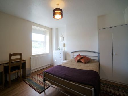 Flat 2, 67 High Street - Photo 5