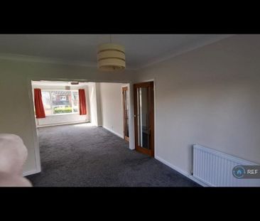 4 bedroom end of terrace house to rent - Photo 6