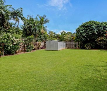 Spacious 3-Bedroom Home with Pool and Patio Bliss - Photo 2