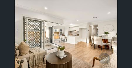 Contemporary Elegance Meets Everyday Comfort - Photo 5