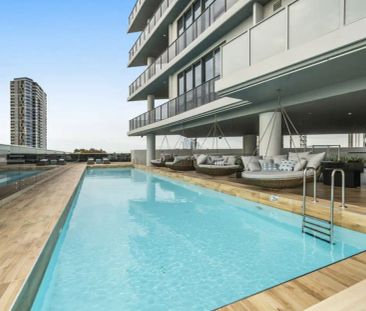 “Luxury Living” - Photo 5