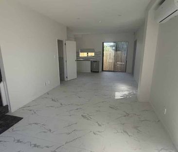 Lovely new 3 bedroom Home Mangere - Photo 2