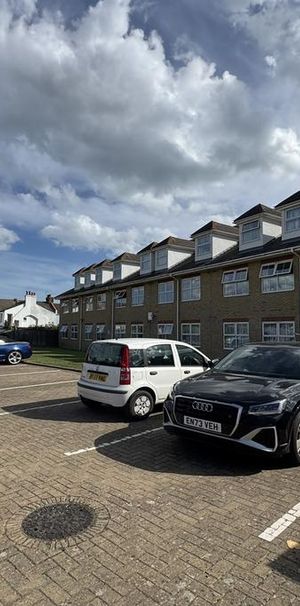 1 bedroom flat to rent - Photo 2