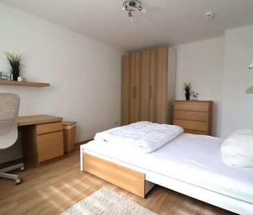 Wohnen auf Zeit! Möblierte Wohnung NÄHE des Klinikums - Photo 1
