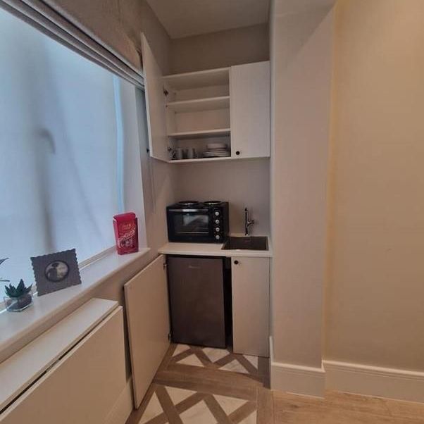 Wykeham Road, NW4 2SU, London - Photo 1
