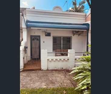 Prime Newtown Living – Stylish Terrace in Unbeatable Locatio - Photo 6