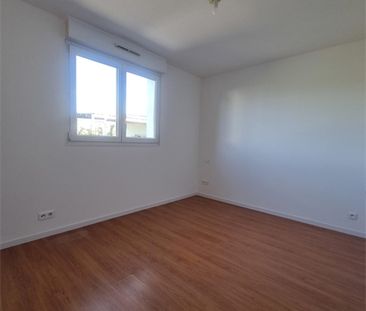 Location Appartement 5 pièces 109m² - Photo 3