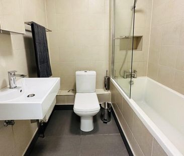1 bedroom in a house share to rent - Photo 1