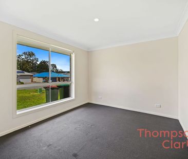 Large Family Home in the peaceful village of Ellalong - Photo 3