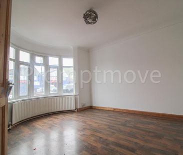 3 bedroom semi-detached house to rent - Photo 2