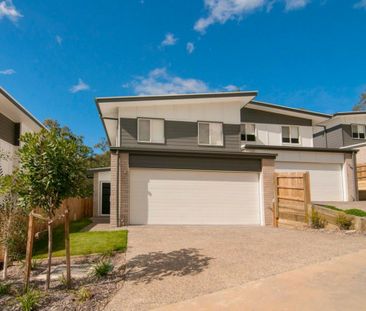 Modern Townhouse In Popular Pimpama! - Photo 2