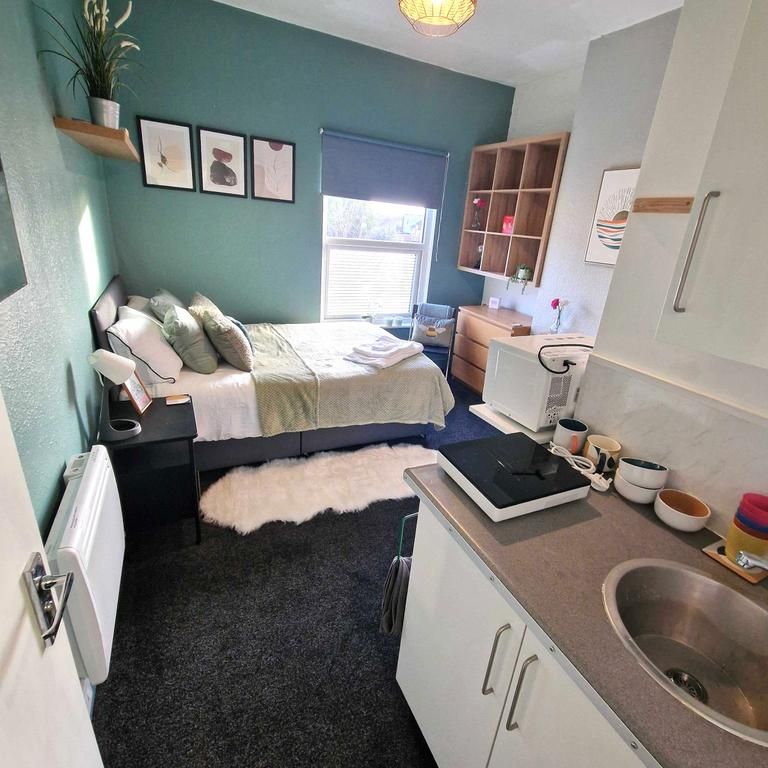 Studio to rent - Photo 1