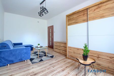 Duża KAWALERKA – 34 m2 ścisłe CENTRUM - Zdjęcie 2