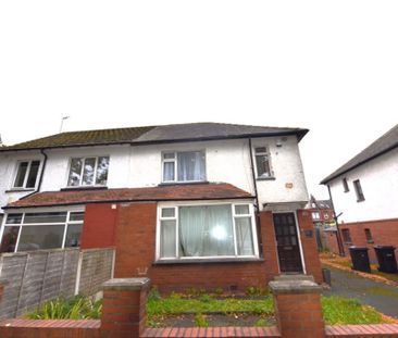 4 bedroom House in Langdale Avenue, Leeds - Photo 3