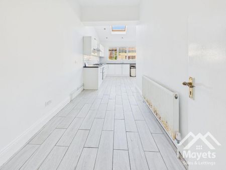 3 bedroom terraced house to rent - Photo 2