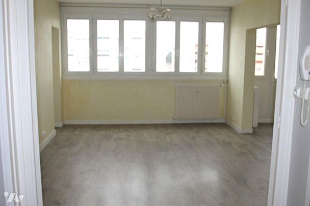 Quartier Laennec, dans résidence avec gardien, au 7éme étage, appartement de 72,50 m² comprenan... - Photo 1