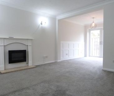 3 bedroom end of terrace house to rent - Photo 1