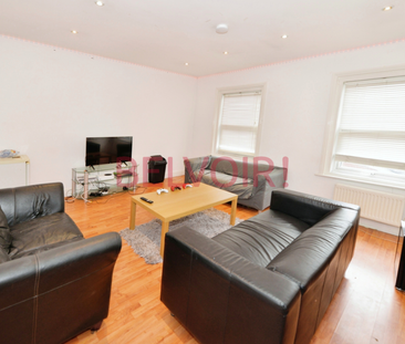 6 bedroom semi-detached house to rent - Photo 1