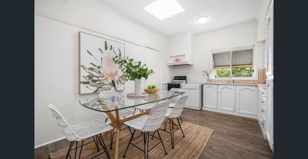 3 BEDROOM FAMILY HOME - Photo 5