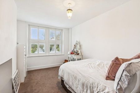 4 bedroom terraced house to rent - Photo 5