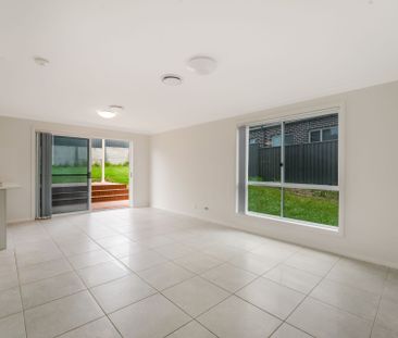 A Perfect Blend of Comfort and Modern Design! - Photo 1