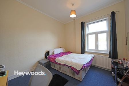 2 bed terraced house to rent in Silverdale Road, Newcastle-under-Lyme, Staffordshire - Photo 5