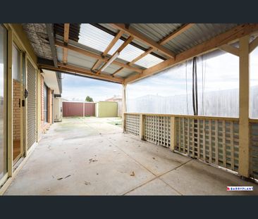 12 Smithfield Court, Keysborough, Vic 3173 - Photo 5