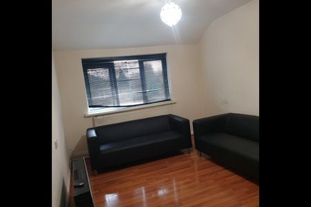 1 Bed Maisonette, Washwood Heath, B8 - Photo 5