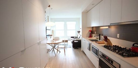 Bright, Furnished 2 bed 2 bath Condo - Photo 2