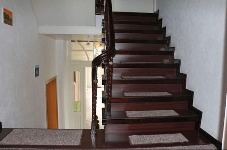 Große fünf Zimmerwohnung zu vermieten - Photo 3