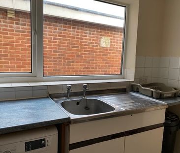 Room in a Shared House, Bedford Road, RG1 - Photo 6