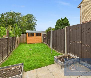 3 bedroom end of terrace house to rent - Photo 4