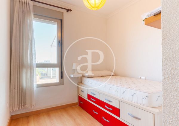 Penthouse for rent with Terrace in Paterna