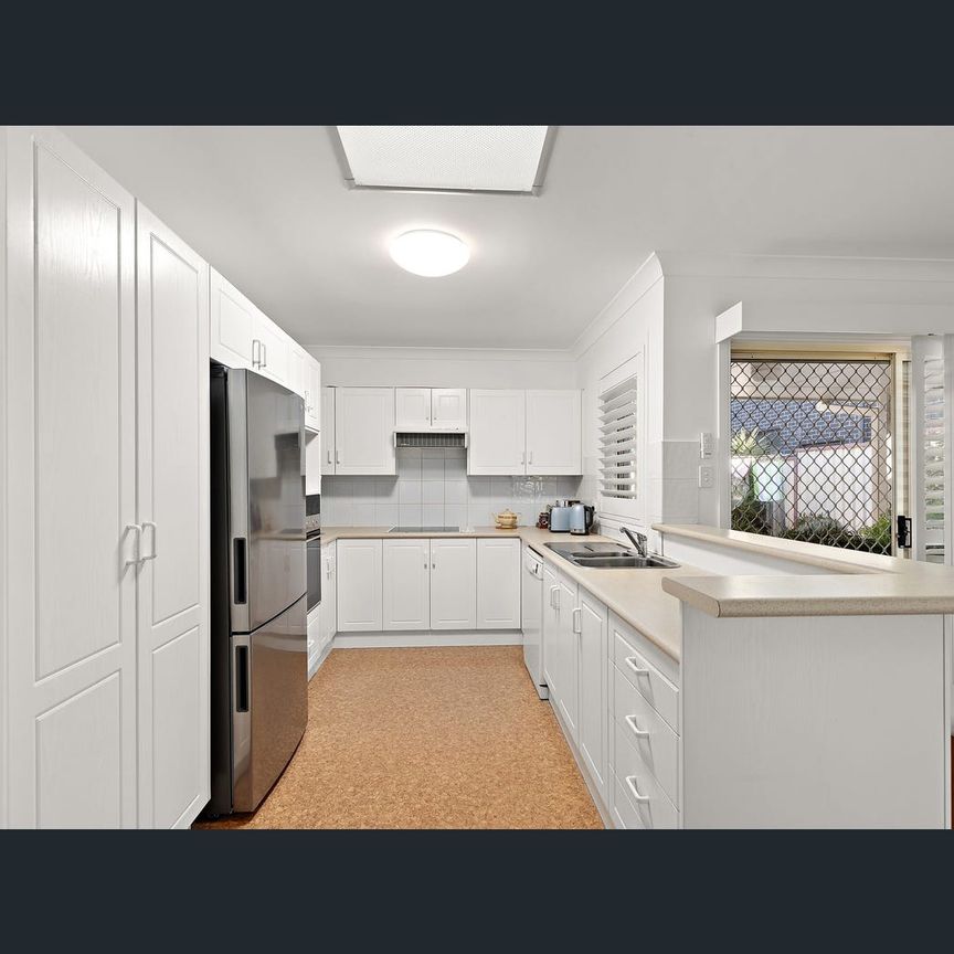 2/80 Morgan Street, Merewether, NSW 2291 - Photo 1