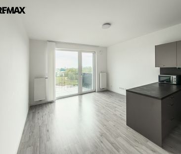 Pronájem bytu 1+kk 32 m² - Fotografie 4