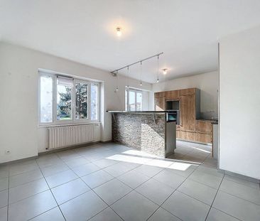 Location appartement 4 pièces 98 m² à Bourg-en-Bresse (01000) GARE - Photo 2