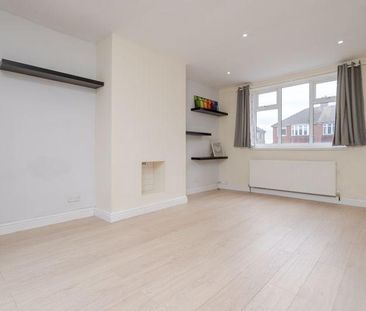 3 bedroom semi-detached house to rent - Photo 4