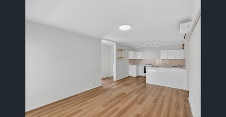 Modern Comfort & Easy-Care Living in a Prime Claremont Location - Photo 3