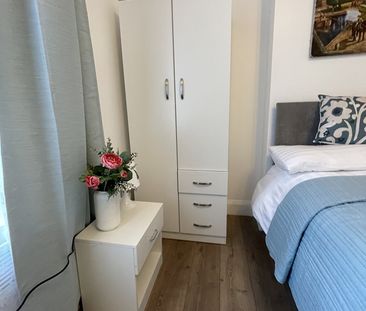 Studio Flat, Whitehorse Road, CR0 - Photo 2