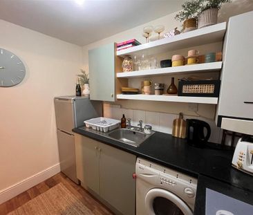 1 bedroom flat to rent - Photo 6