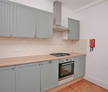 4 bedroom terraced house to rent - Photo 4
