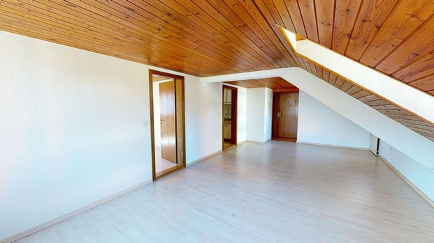 Dachwohnung an zentraler Lage - Foto 1