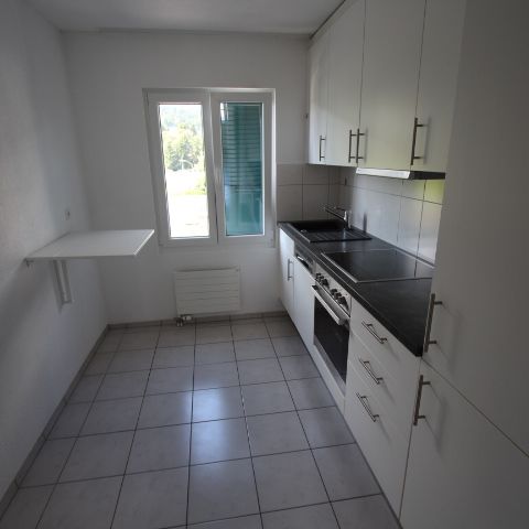 per sofort zu vermieten: helle 3.5 Zi-Wohnung im EG an zentraler Lage, mit eigener Waschmaschine, Bielstrasse 110 in 2540 Grenchen - Photo 1