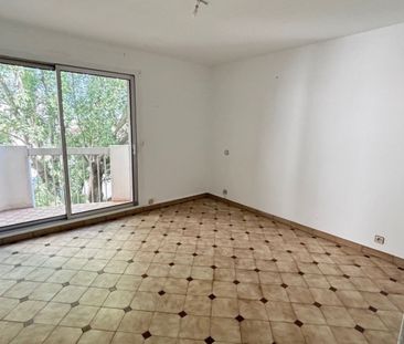 Location Appartement P2 Nimes - Photo 1