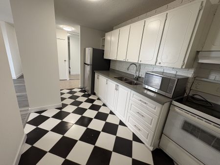 For Lease - 15 Torrance Road Unit# 1209, Toronto, Ontario - Photo 3