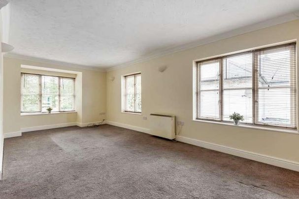 Woodmill Court, London Road, SL5 - Photo 1